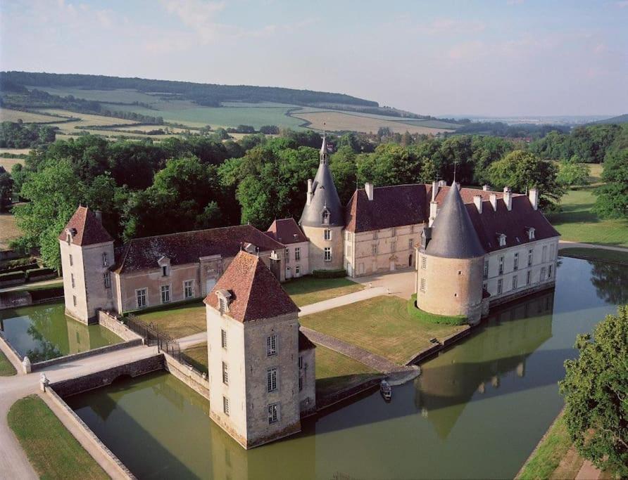 شقة Le Relais Vandenesse-en-Auxois المظهر الخارجي الصورة